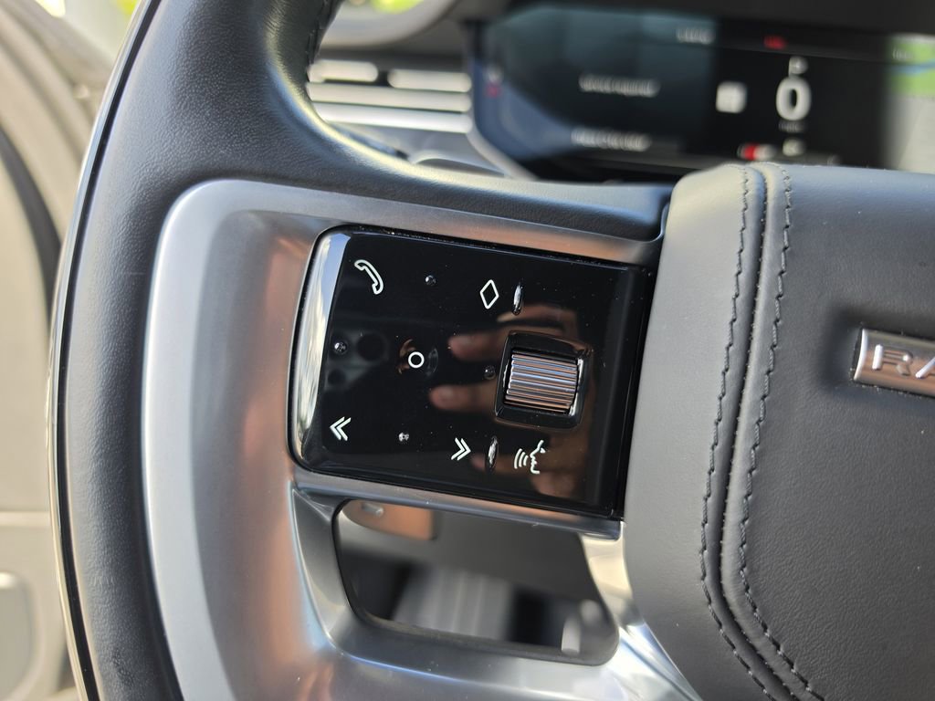 Used 2023 Land Rover Range Rover Long Wheelbase SE AWD/4WD image 18