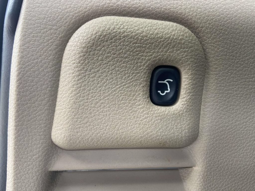 Used 2016 Jeep Grand Cherokee Limited AWD/4WD image 11