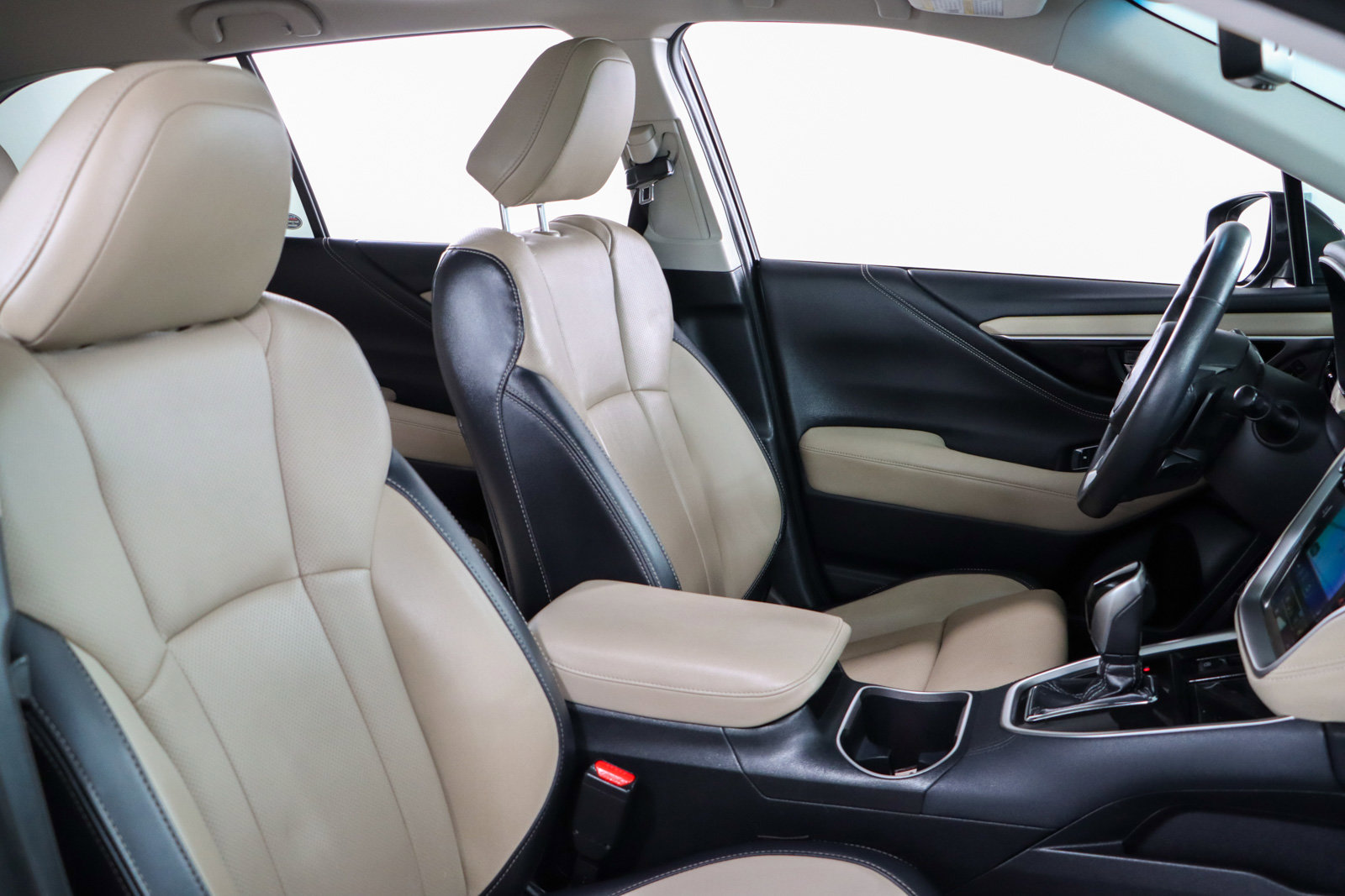 Used 2020 Subaru Outback Limited image 27