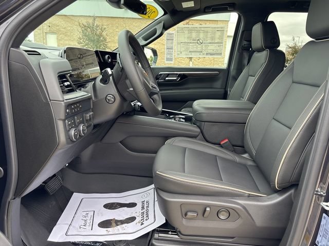 New 2026 Chevrolet Suburban Premier w/ Sun And Tow Package AWD/4WD image 3