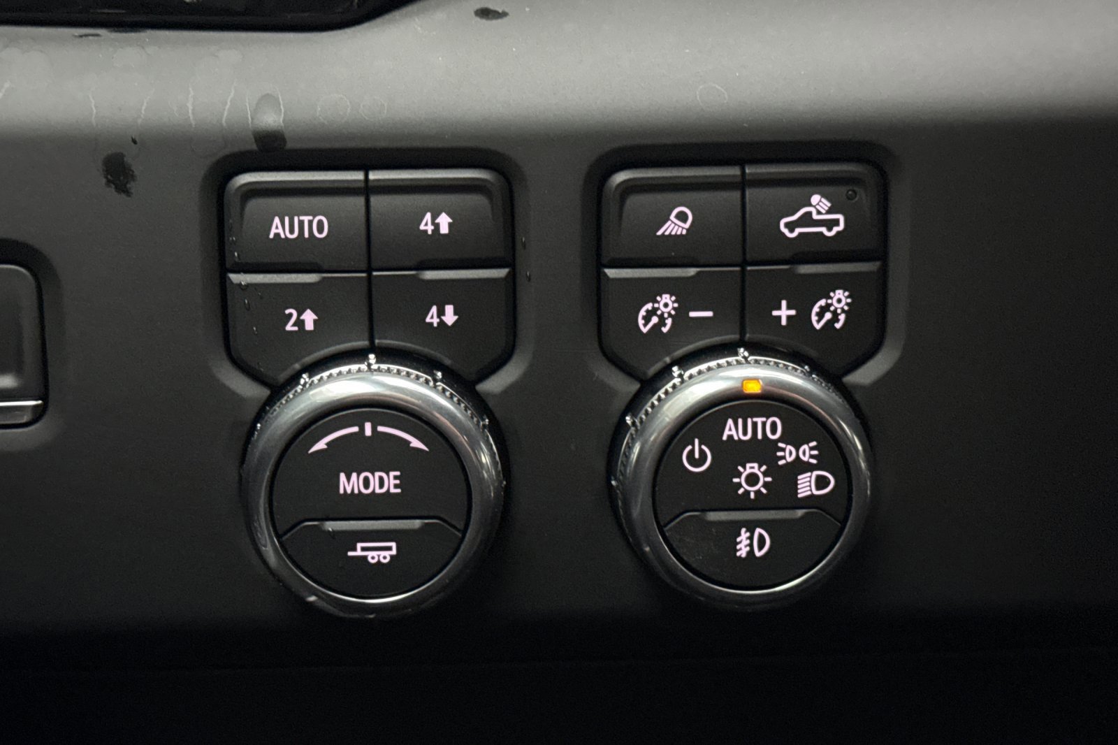 Used 2026 GMC Sierra 2500 AT4X image 31