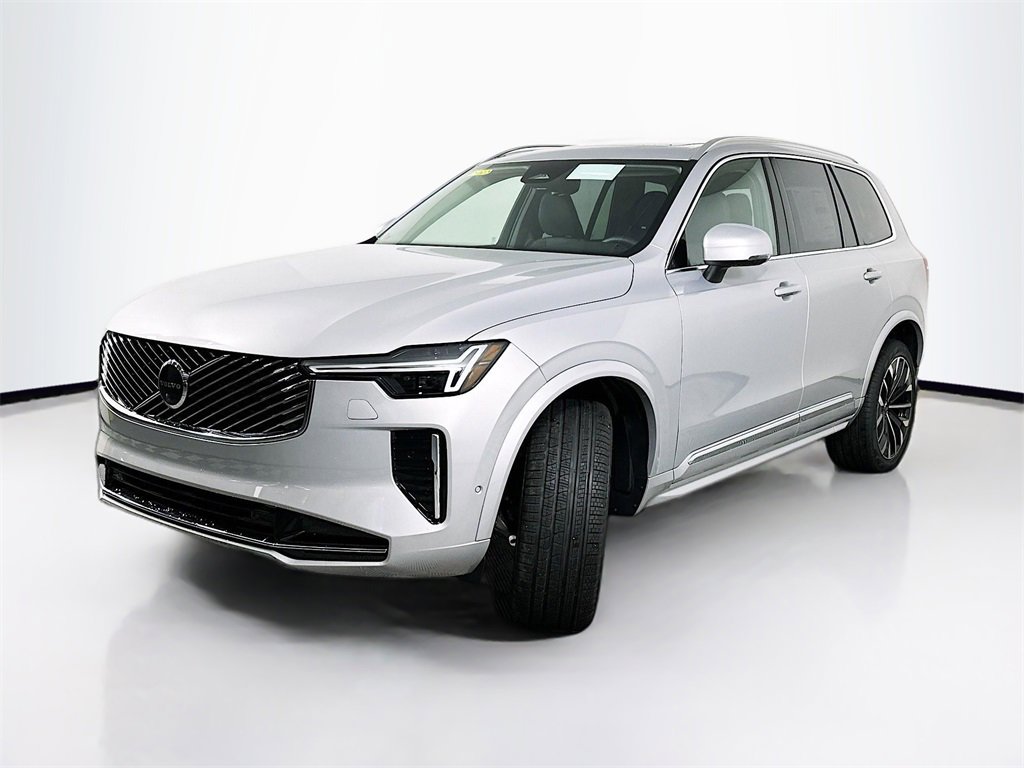 Used 2025 Volvo XC90 B5 Plus w/ Protection Package Premier image 2