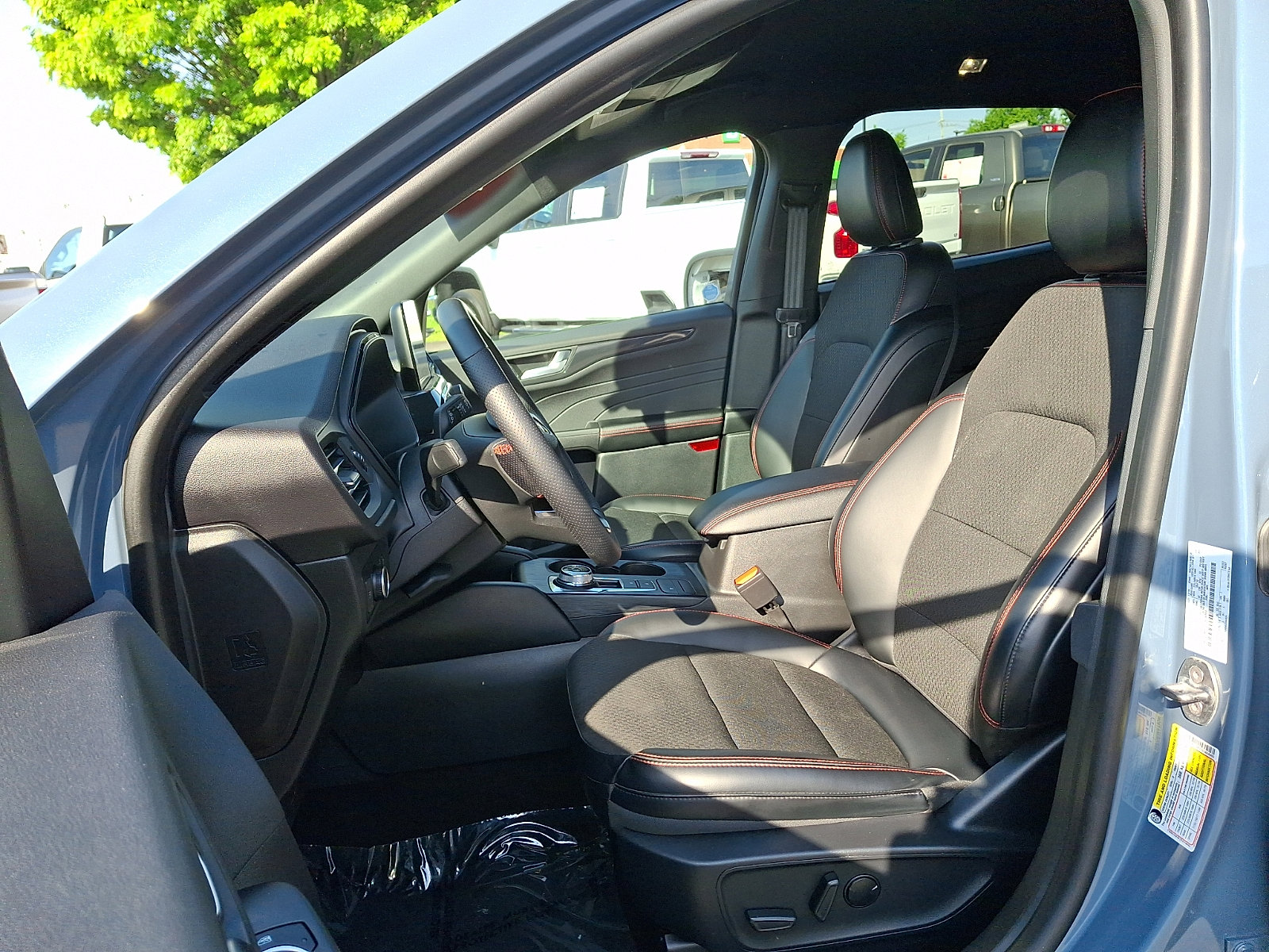 Used 2025 Ford Escape ST-Line w/ Equipment Group 301A FWD image 13
