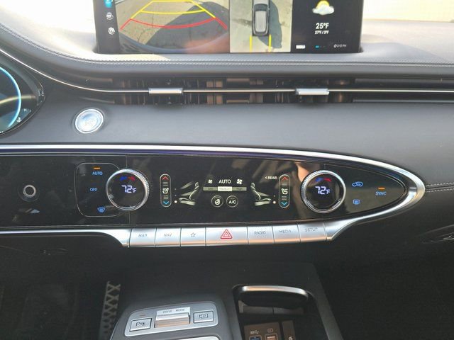 Used 2022 Genesis GV70 3.5T Sport w/ Sport Prestige Package image 18