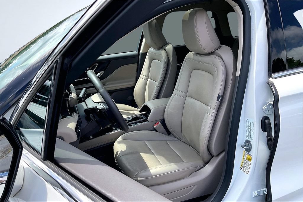 Used 2022 Lincoln Corsair FWD w/ Premium Package image 21