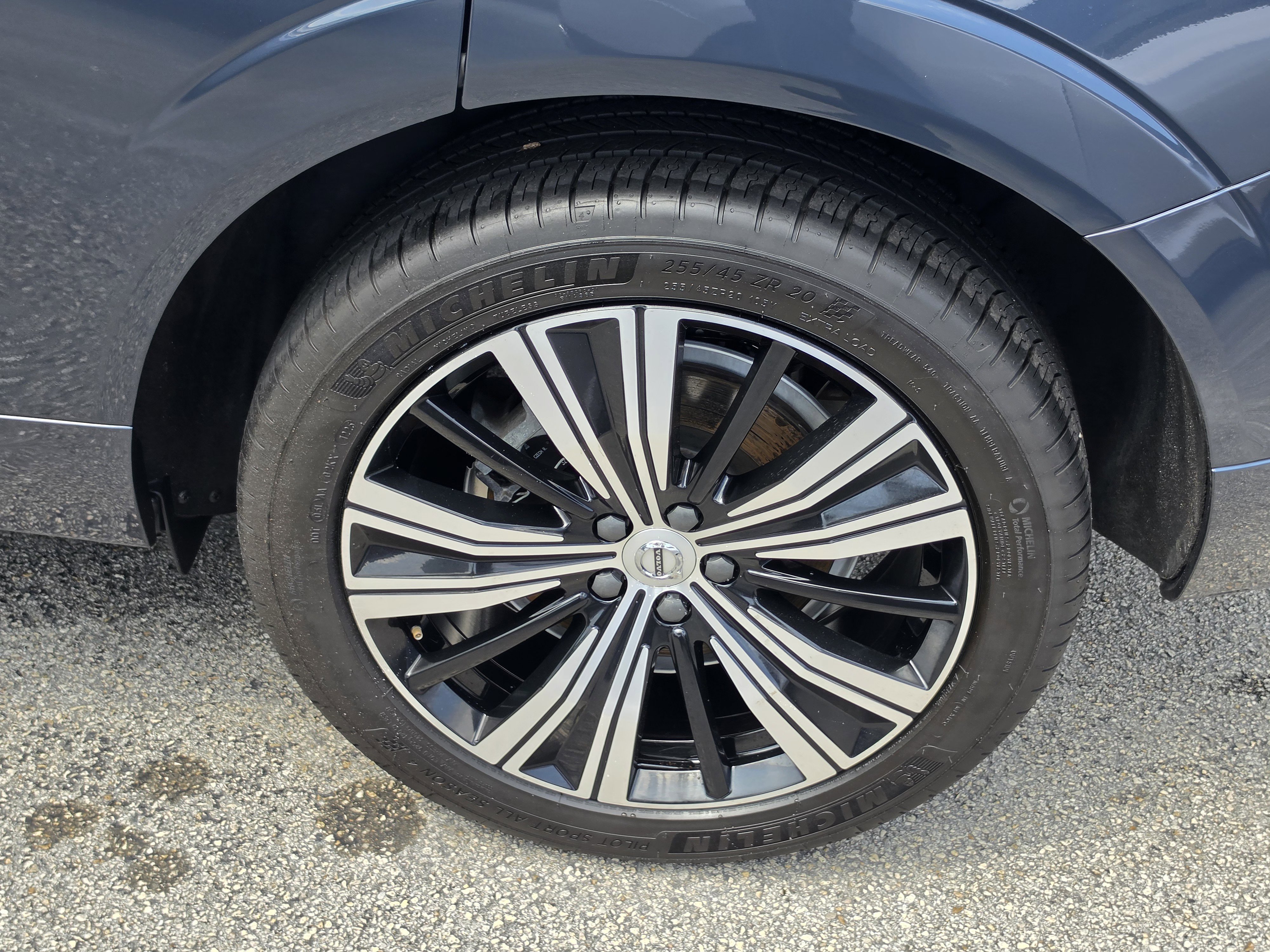 Used 2022 Volvo XC60 B6 Inscription w/ Advanced Package AWD/4WD image 7