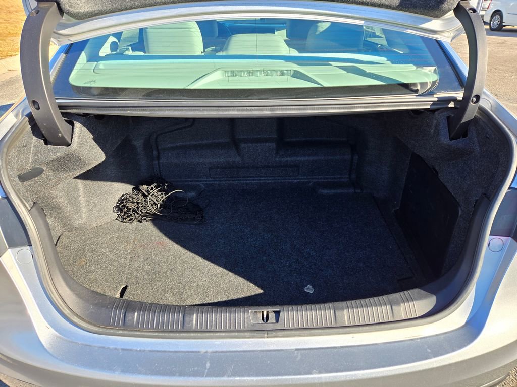 Used 2016 Toyota Avalon Limited image 29