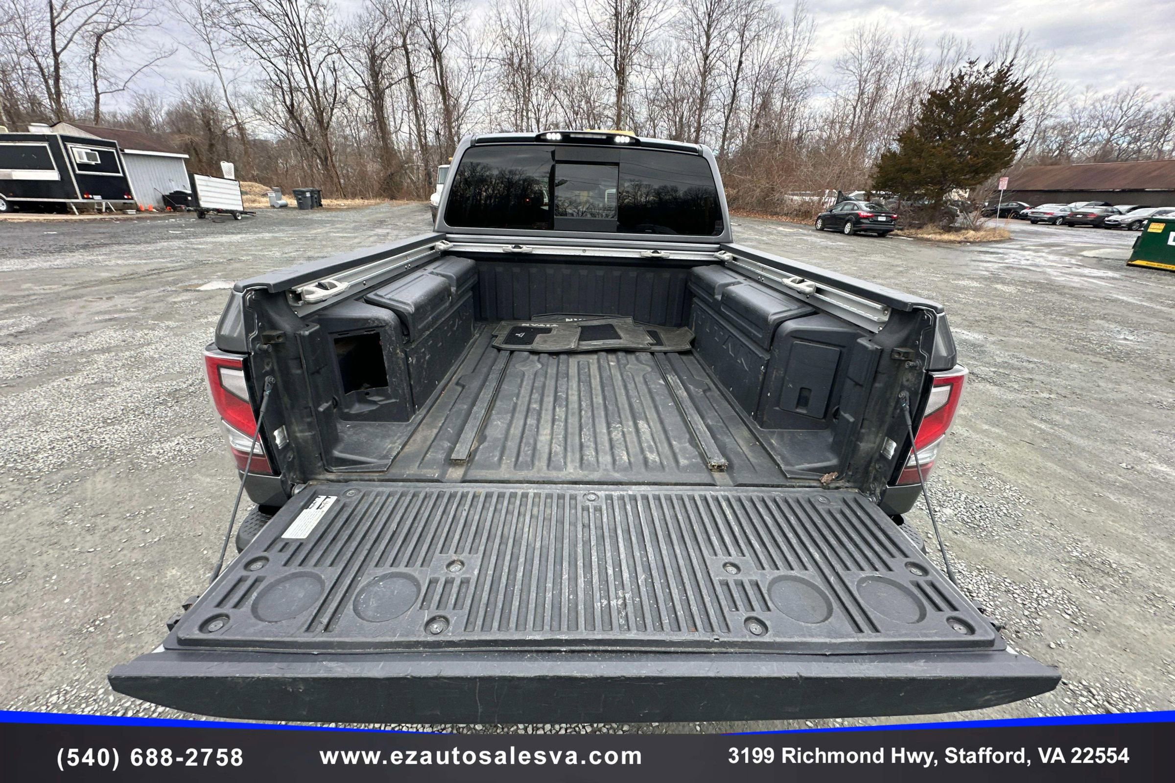 Used 2021 Nissan Titan Platinum Reserve w/ Moonroof Package image 11