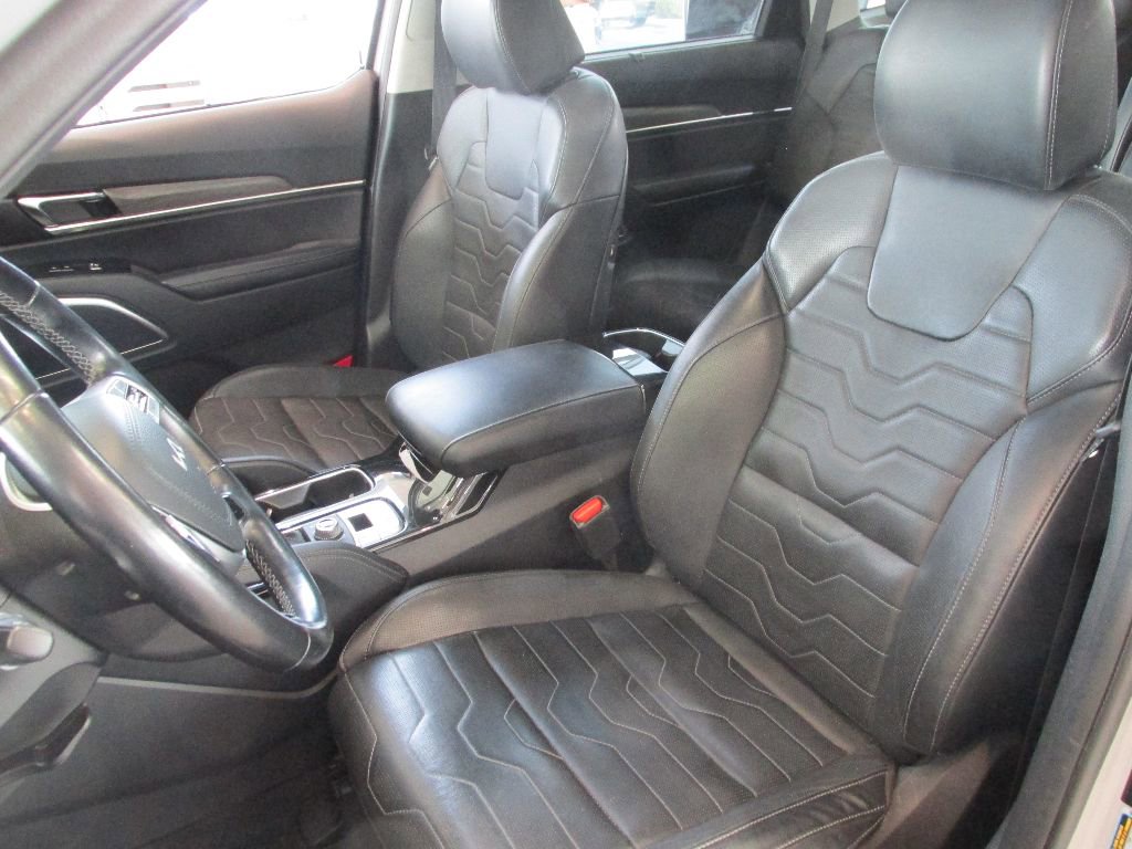 Used 2022 Kia Telluride SX w/ SX Prestige Package image 4