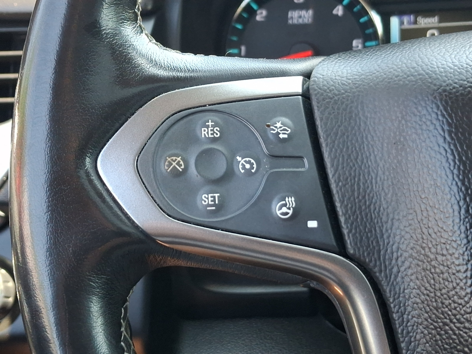 Used 2020 Chevrolet Suburban LT AWD/4WD image 24