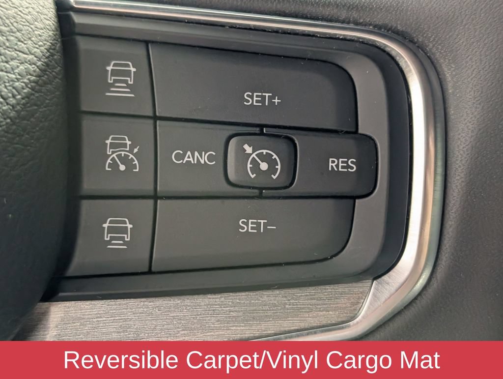 Certified 2022 Jeep Wagoneer Series III AWD/4WD image 16