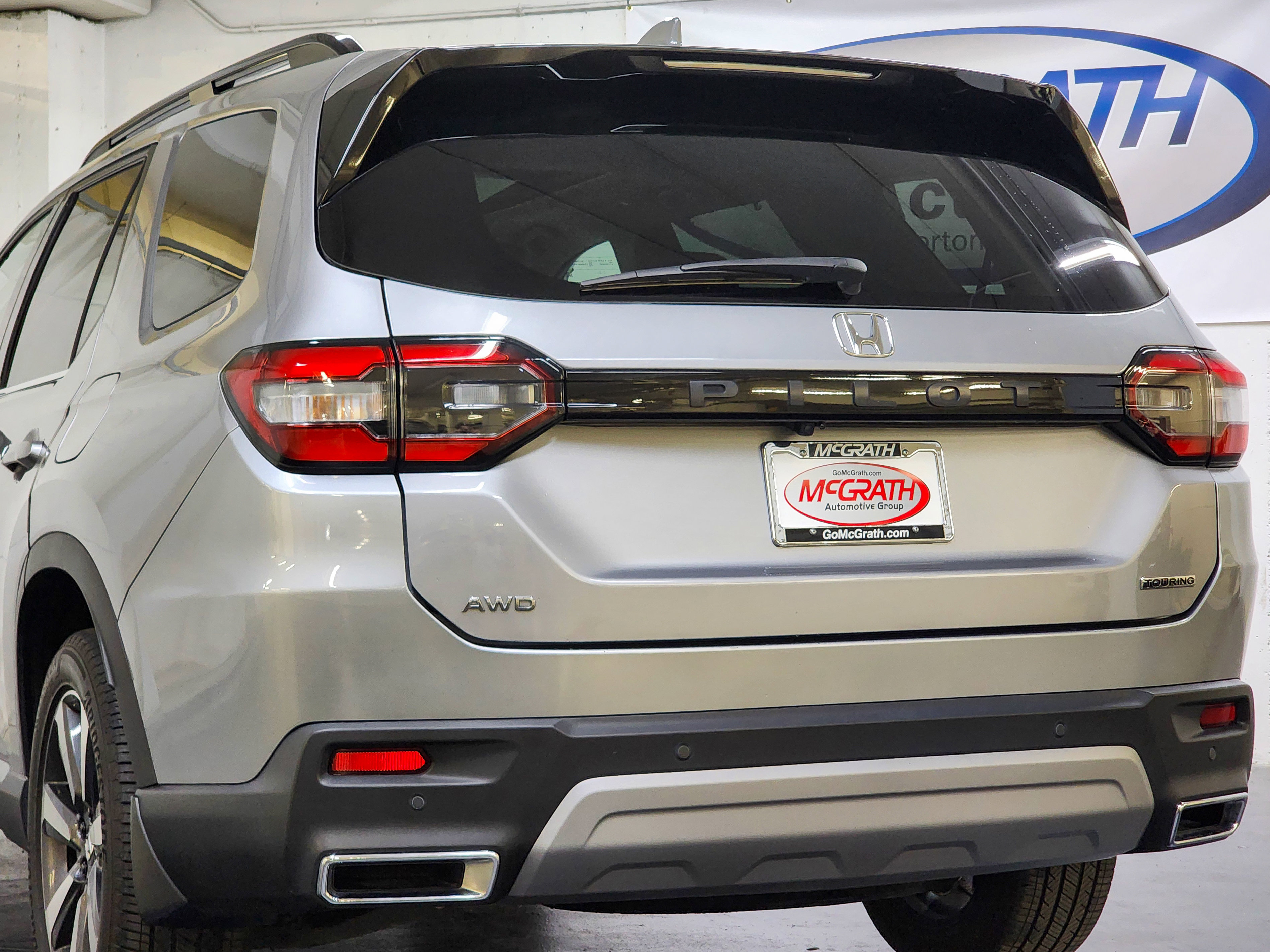 Used 2024 Honda Pilot Touring image 17