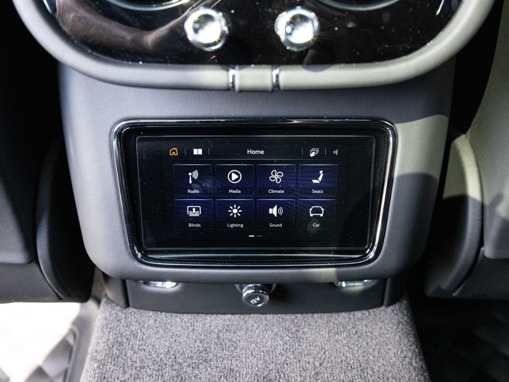 Used 2025 Bentley Bentayga AWD/4WD image 60
