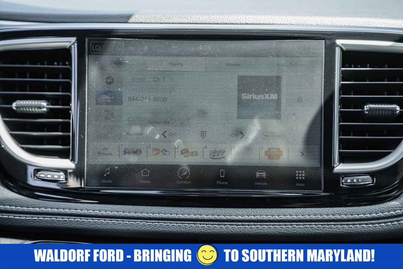 Used 2022 Chrysler Pacifica Touring-L w/ S Appearance Package AWD/4WD image 45
