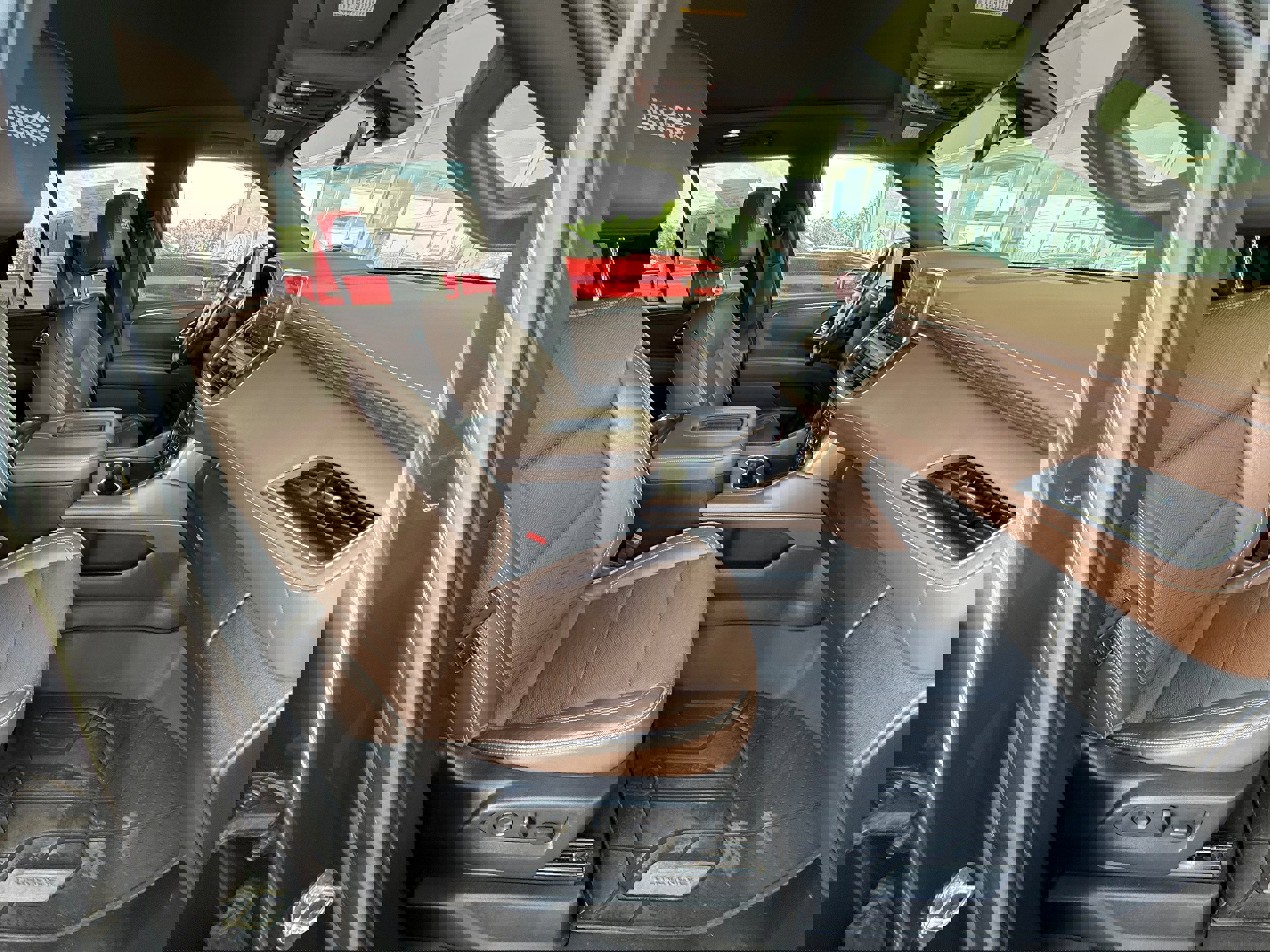 Used 2021 Chevrolet Tahoe High Country w/ Premium Package image 20