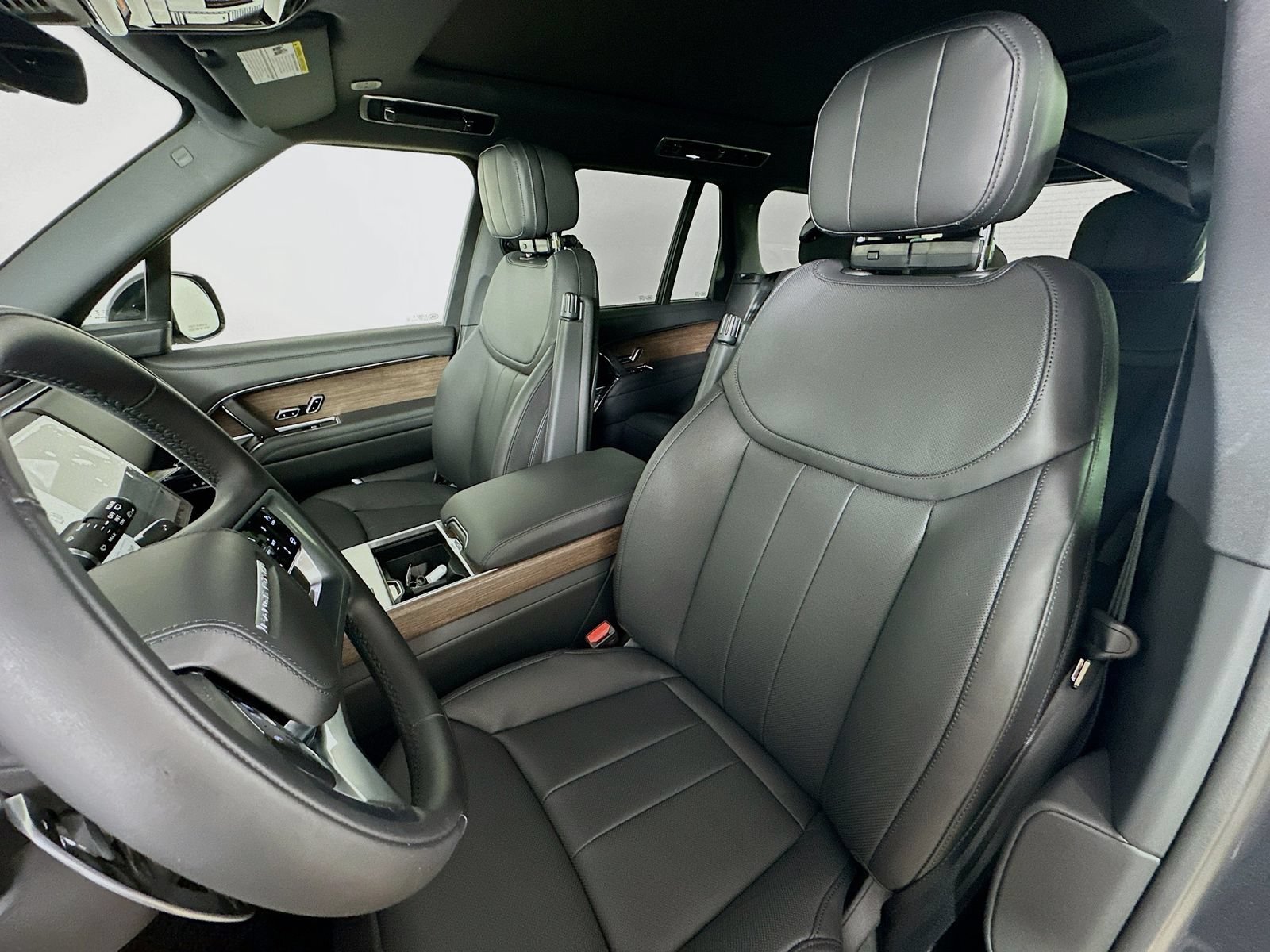 New 2026 Land Rover Range Rover SE AWD/4WD image 33