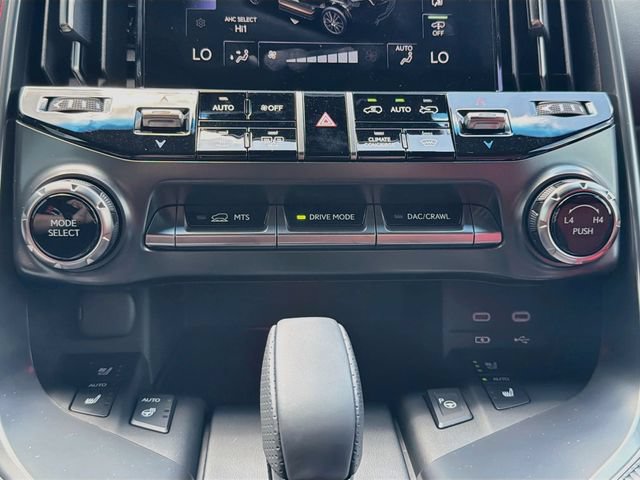 New 2026 Lexus LX 700h F Sport AWD/4WD image 32