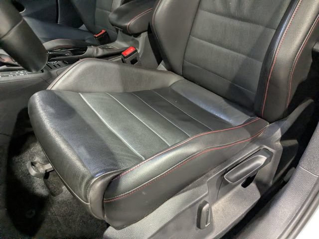 Used 2019 Volkswagen GTI SE FWD image 23