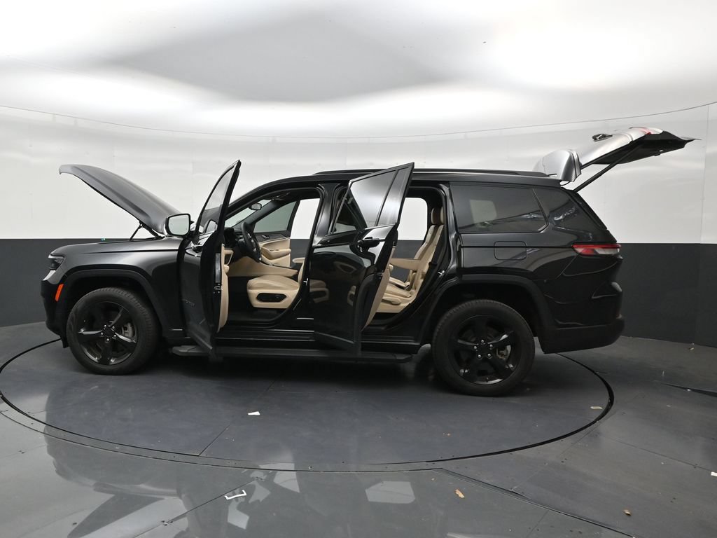 Used 2024 Jeep Grand Cherokee L Limited w/ Black Appearance Package AWD/4WD image 29