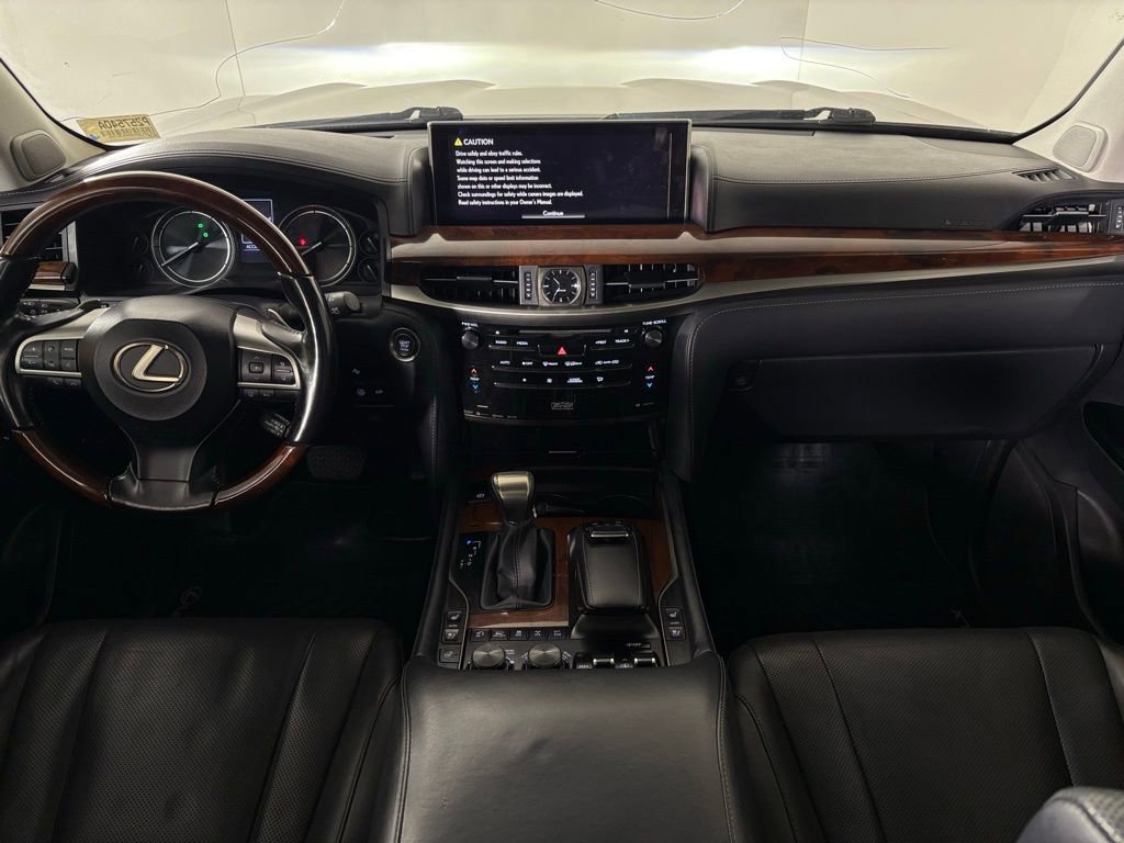 Used 2021 Lexus LX 570 4WD w/ Luxury Package image 33