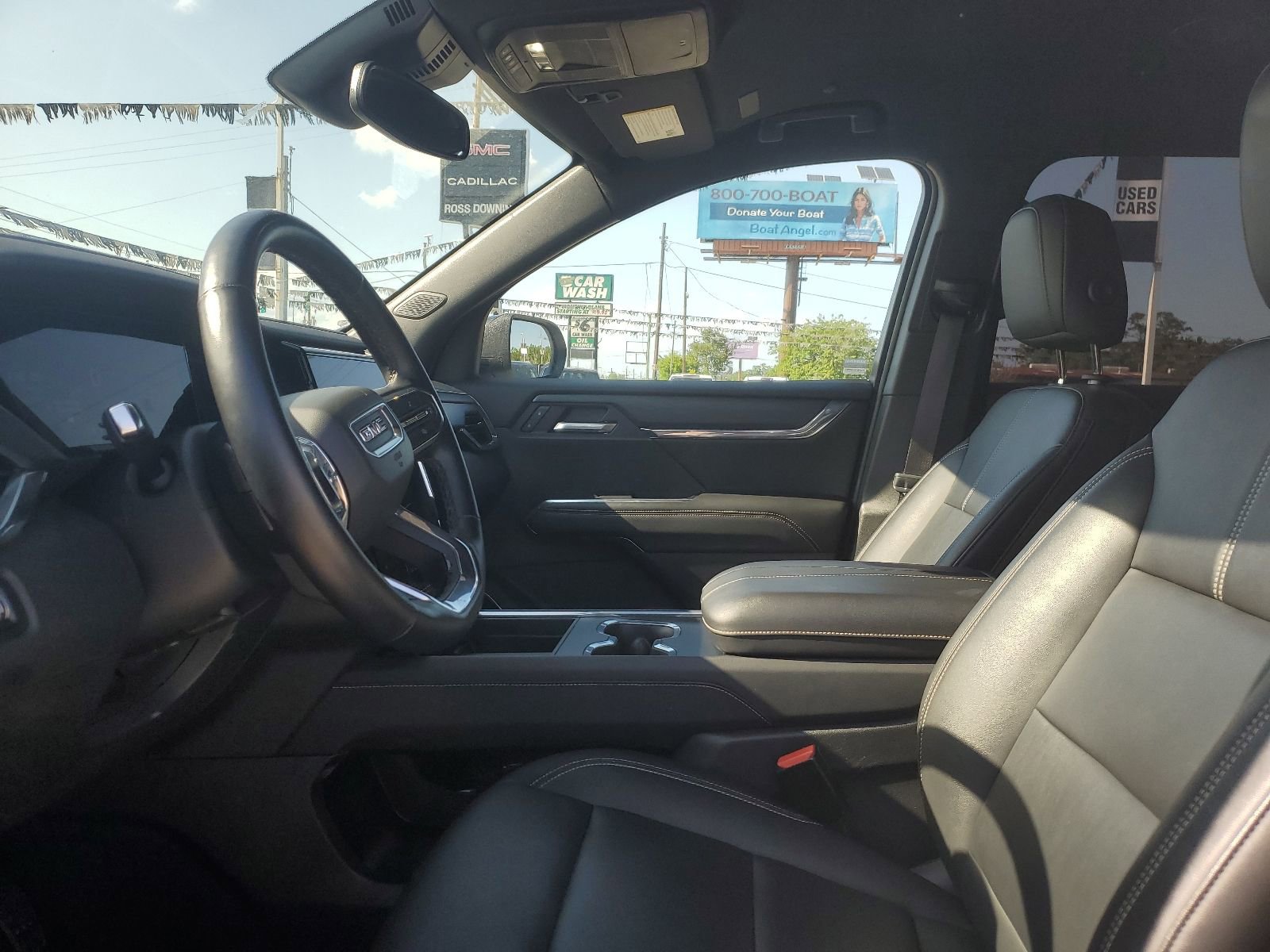 Used 2024 GMC Acadia Elevation image 8