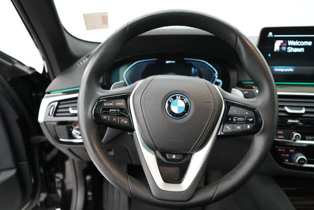 Used 2023 BMW 530e xDrive w/ Convenience Package image 11