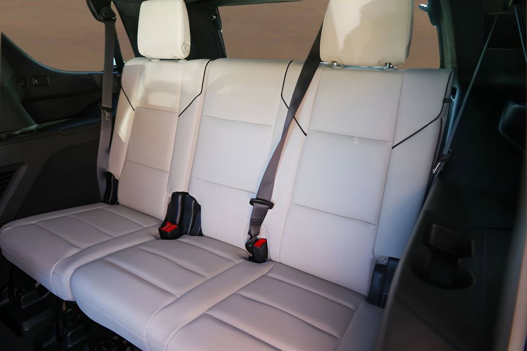 Certified 2023 Cadillac Escalade Sport w/ LPO, ONYX Package image 27