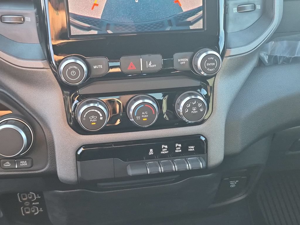 New 2026 RAM 1500 Warlock AWD/4WD image 19