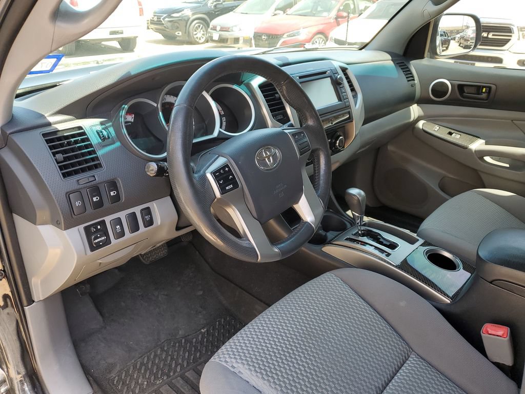 Used 2013 Toyota Tacoma 4x4 Double Cab w/ SR5 Pkg image 9