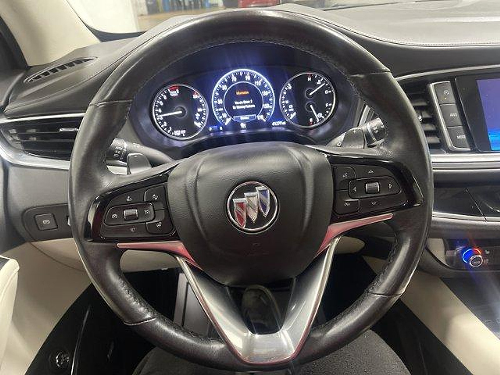 Used 2023 Buick Enclave Avenir w/ Avenir Technology Package AWD/4WD image 23