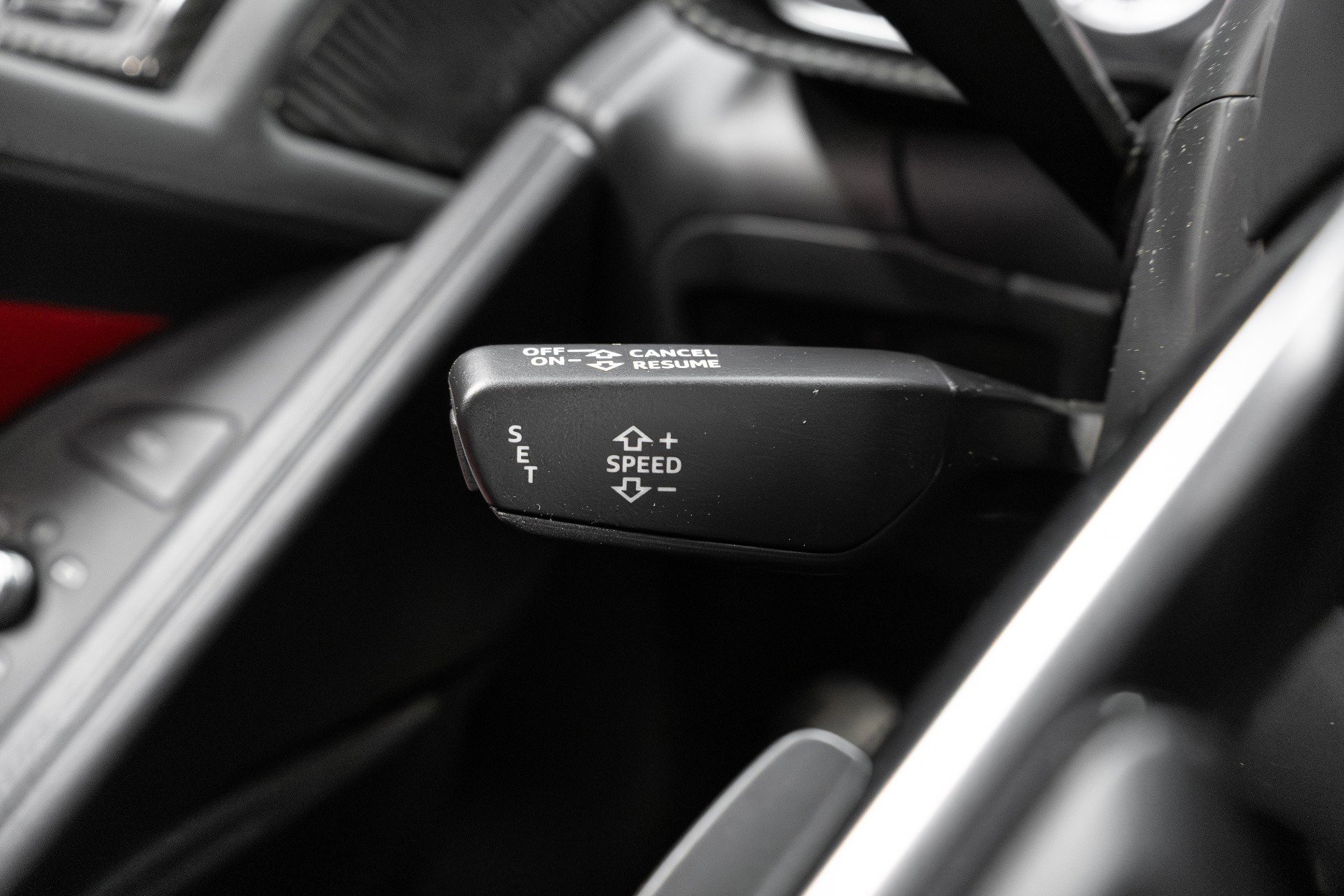 Used 2018 Audi R8 V10 w/ Premium Package image 53