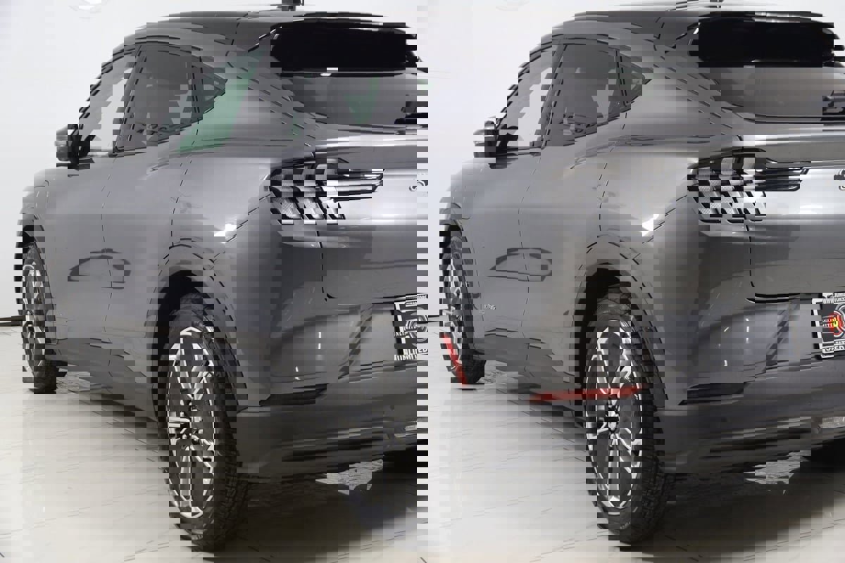 Used 2021 Ford Mustang Mach-E Select w/ Comfort/Appearance Package image 25