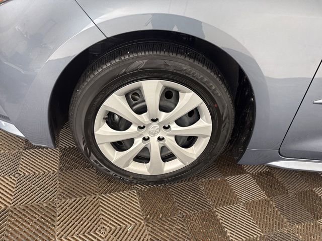 Used 2022 Toyota Corolla LE image 28