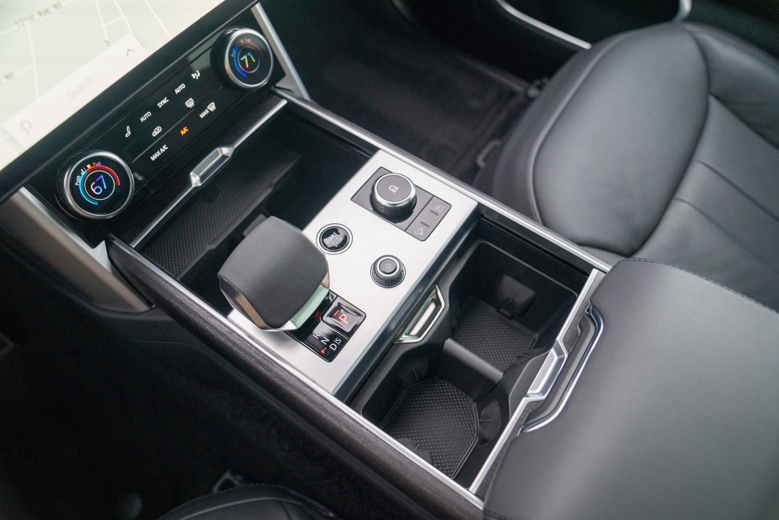 Used 2023 Land Rover Range Rover SE image 19