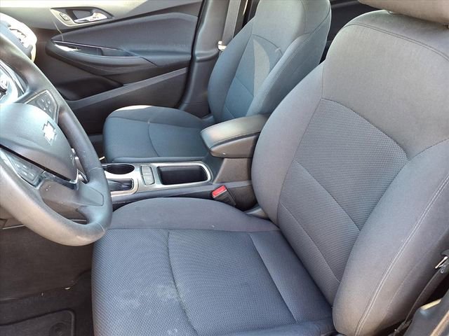 Used 2018 Chevrolet Cruze LT w/ Convenience Package image 3