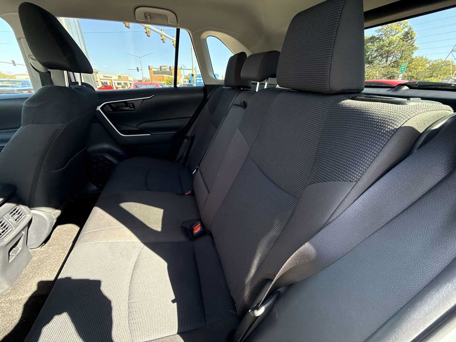Used 2025 Toyota RAV4 LE AWD/4WD image 22