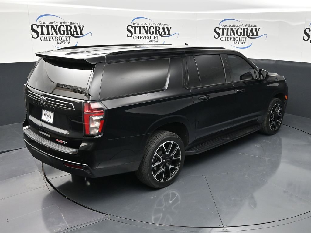 Used 2023 Chevrolet Suburban RST AWD/4WD image 15