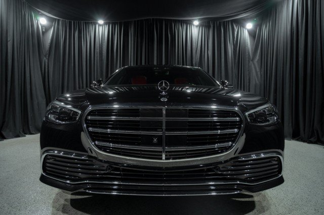 Certified 2026 Mercedes-Benz S 500 4MATIC image 2