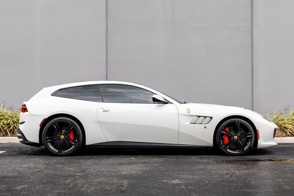 Used 2019 Ferrari GTC4Lusso image 6