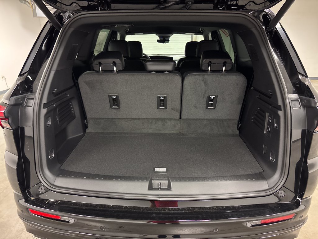 New 2026 Buick Enclave Sport Touring w/ Power Package FWD image 19
