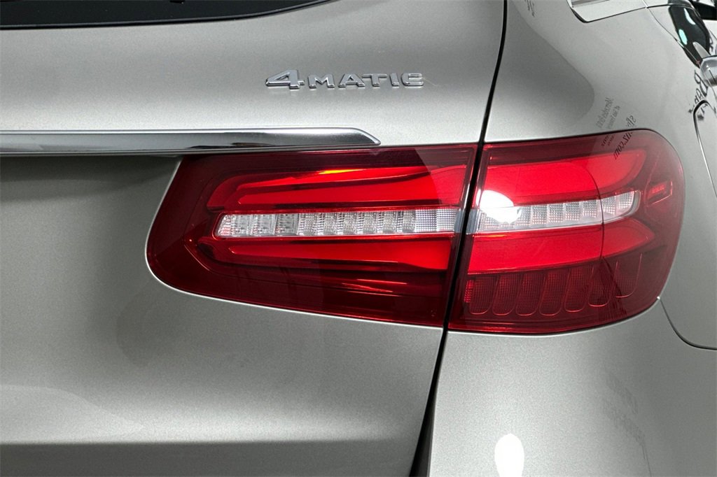Used 2019 Mercedes-Benz GLC 300 4MATIC image 33