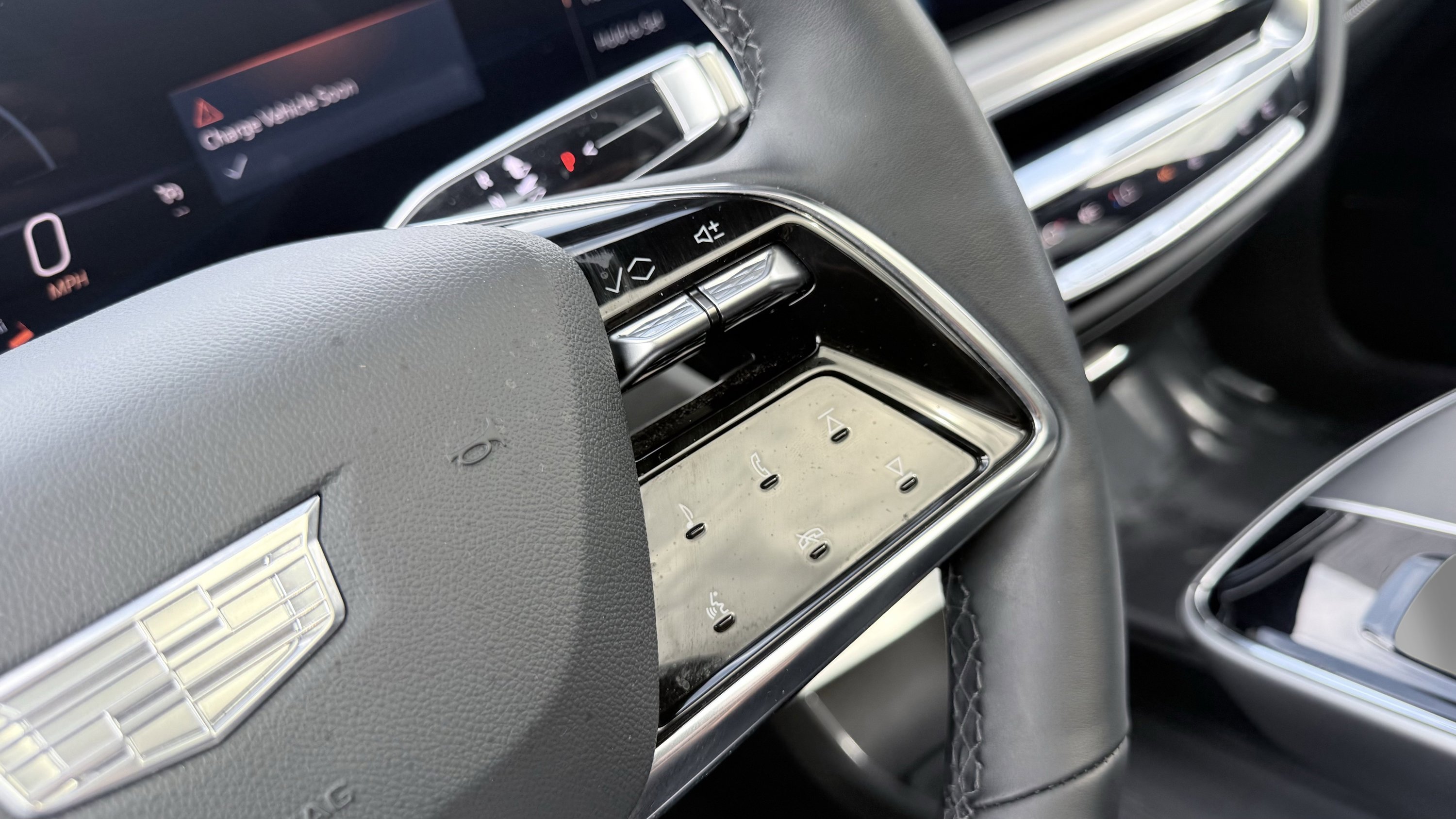 Used 2025 Cadillac Lyriq Luxury AWD/4WD image 57