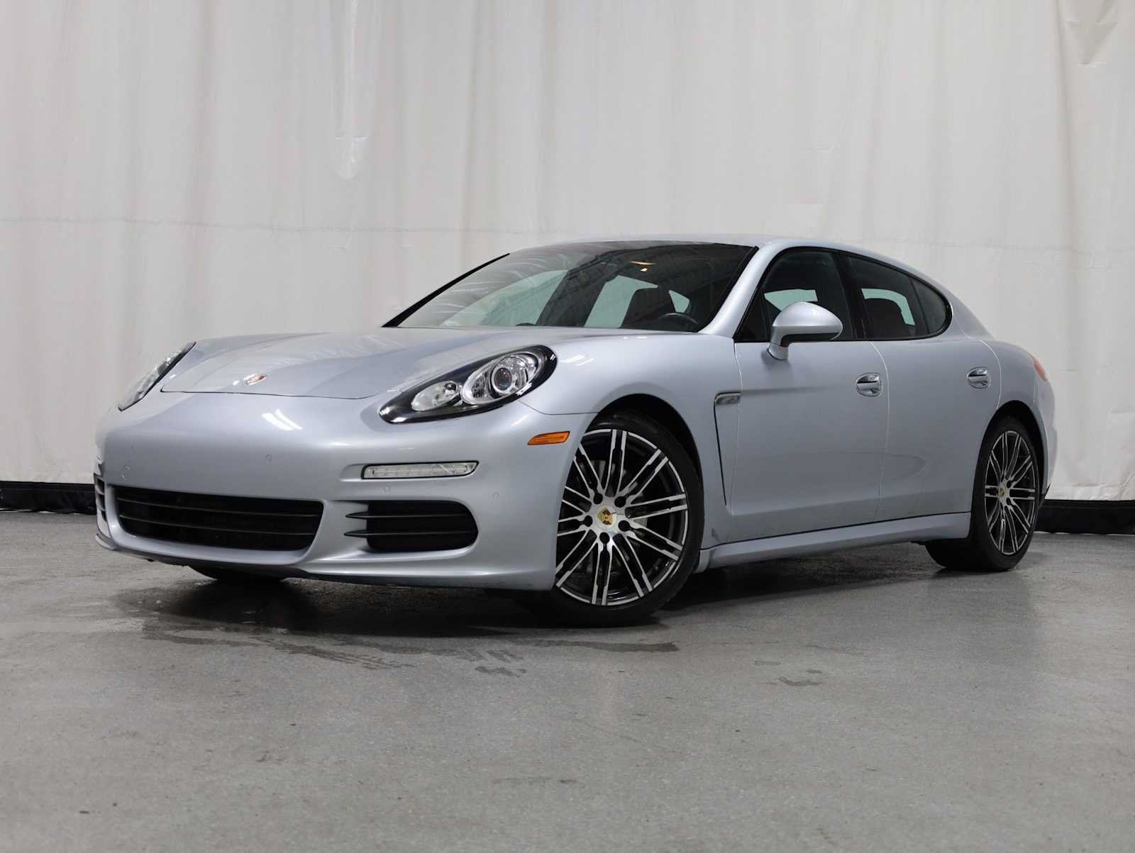 Used 2016 Porsche Panamera Edition RWD image 1