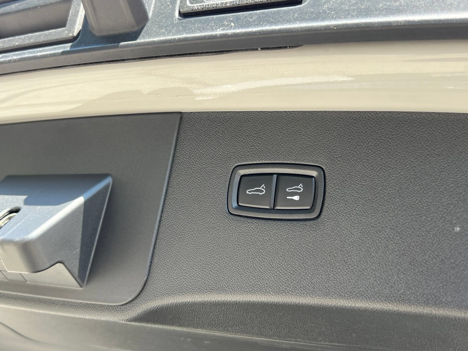 Certified 2024 Porsche Cayenne S AWD/4WD image 20