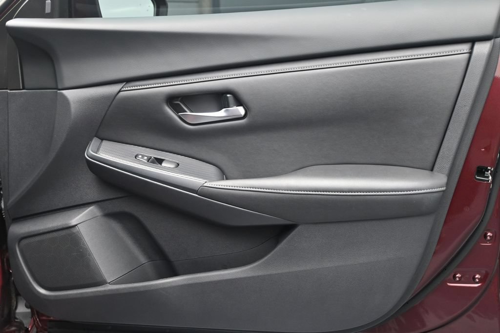 Used 2024 Nissan Sentra SV FWD image 33