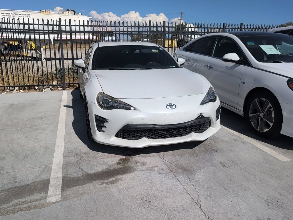 Used 2019 Toyota 86 RWD image 3