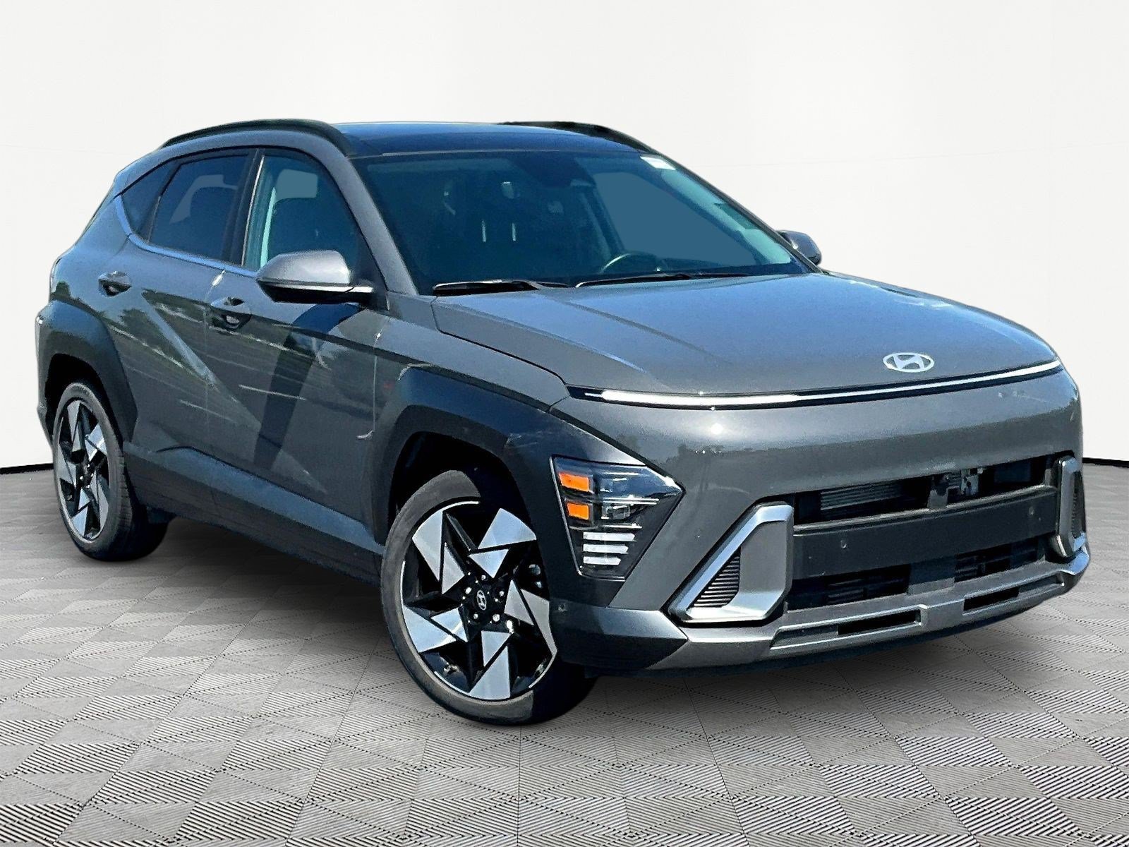 Used 2025 Hyundai Kona Limited FWD image 3