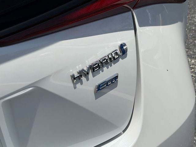 Used 2021 Toyota Prius L Eco FWD image 17