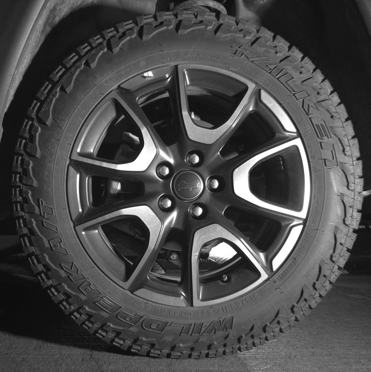 Used 2025 Jeep Compass Trailhawk image 14