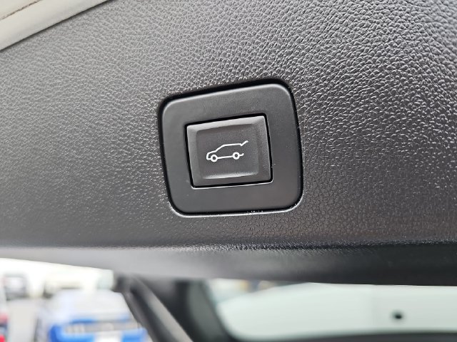 Used 2023 Buick Encore GX Essence w/ Experience Buick Package FWD image 13
